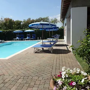 Pinzale Alloggio per agriturismo Latignano